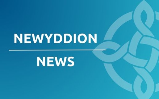 Data yn dangos bod dros 3,000 yn llai o bobl ifanc yng Nghymru yn nodi eu bod yn fepio’n rheolaidd